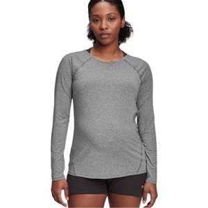 GapFit Maternity Heather Grey Breathe Tee Shirt